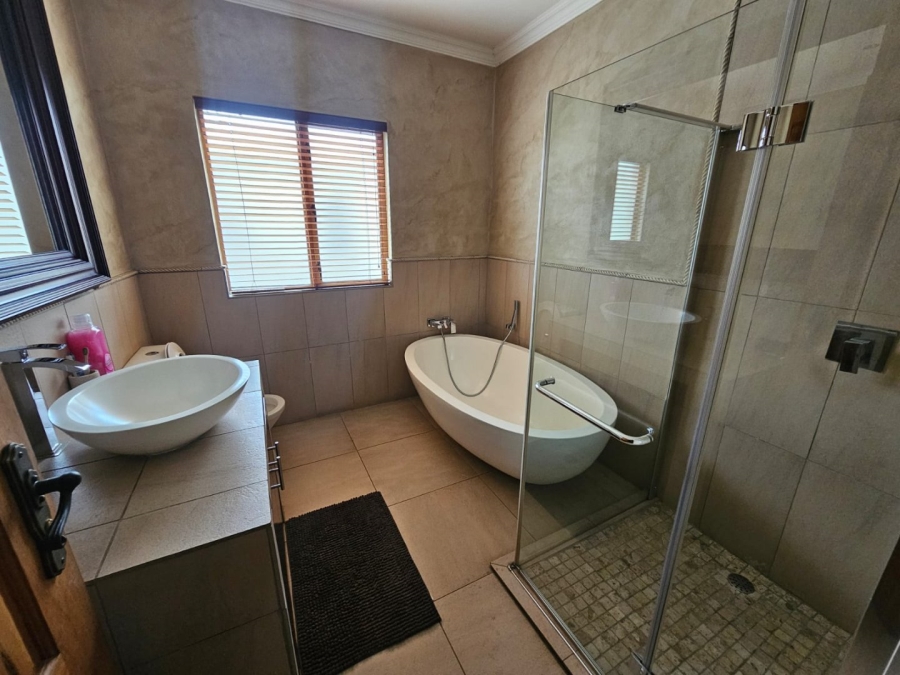 4 Bedroom Property for Sale in Club Milos Estate Free State